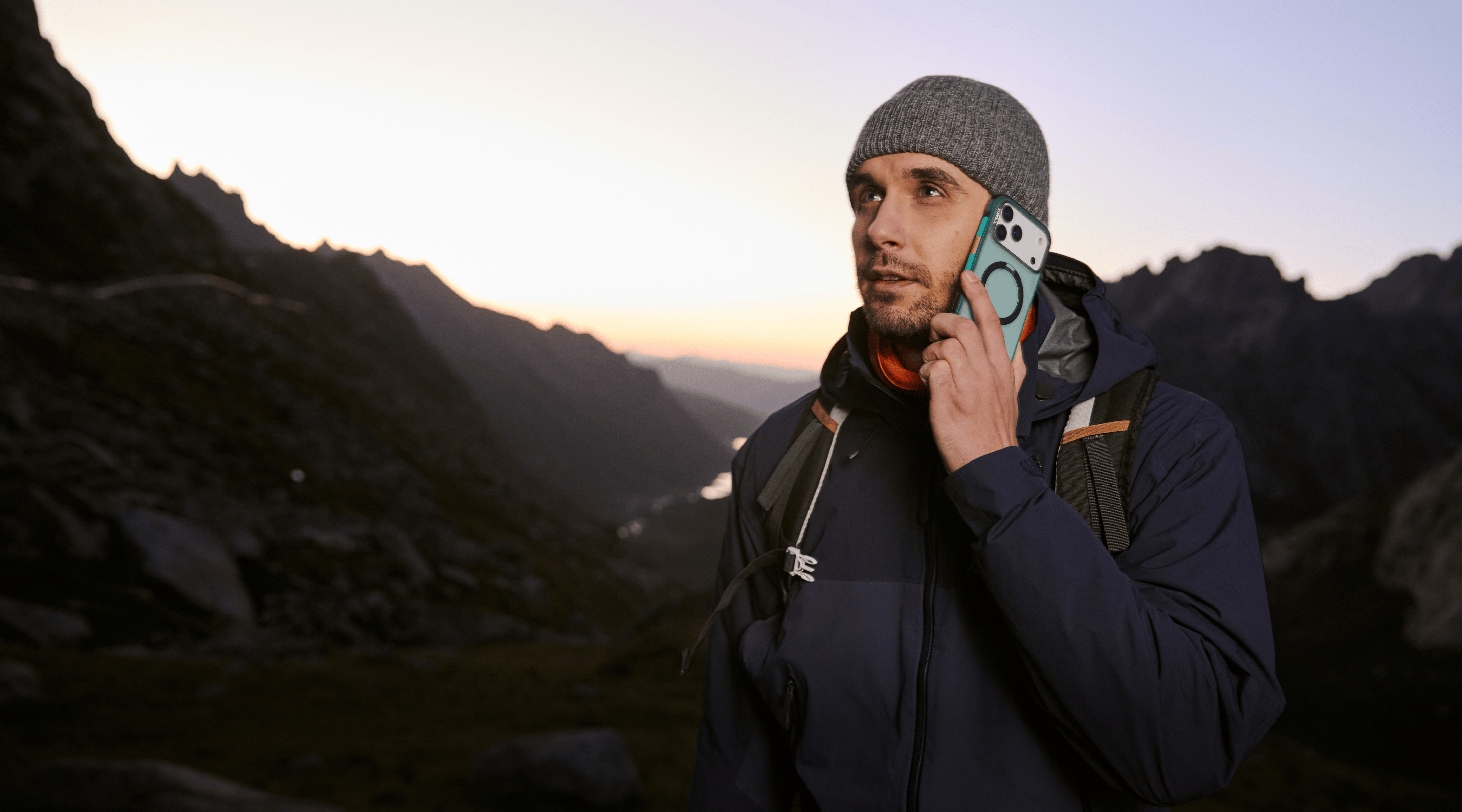 <h6>立てる場所が、ひらける世界になる</h6>